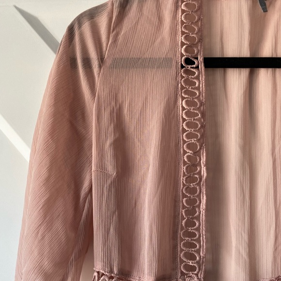 CHARLOTTE RUSSE | Shawl - Picture 3 of 9